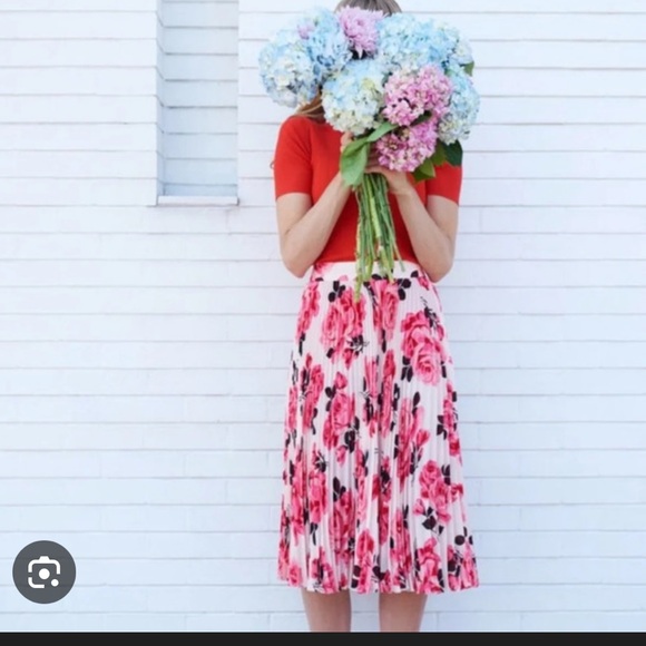 kate spade Dresses & Skirts - Kate Spade Red and White Floral Midi Skirt